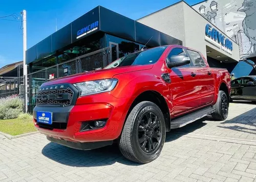 Carros e Caminhonetes Ford Automática, 2 puertas em Curitiba