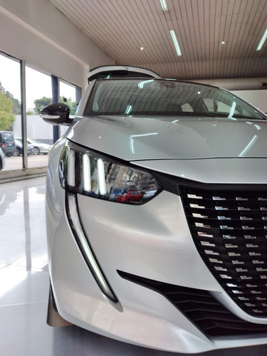 Imagen 16 de 20 de Peugeot 208 1.6l Feline Tiptronic