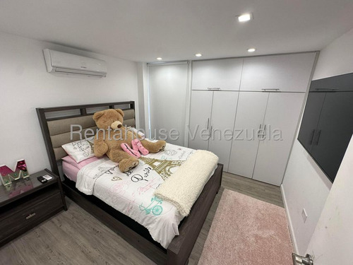 Apartamento Piso Bajo 178 M² 3h, 4b, 2p, Residencias Alto Hatillo Humbold Con Pozo De Agua En Venta En Alto Hatillo Calle El Pauji Caracas