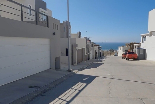 Casa Pre-venta En Fracc. Colinas Del Sauzal, Ensenada B.c.