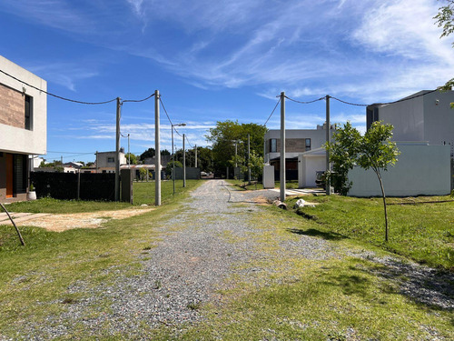 Lotes En Venta San Carlos, La Plata 149 Y 42, La Plata - 9.85 X 28.0m