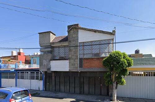 Casa En Venta Av. Del Risco En Col. La Hacienda Puebla. Cerca A Buap Pm811