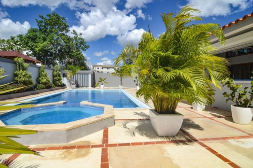 Imagen 2 de 14 de Vendo Casa Con Piscina En Buena Vista Norte La Romana Evmar
