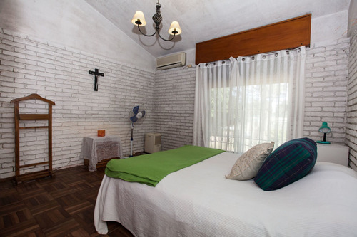 Venta Casa+gran Deposito+apto Lomas De Solymar