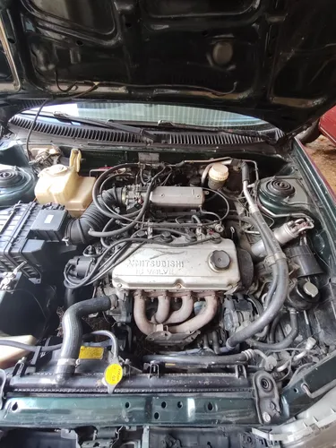 Mitsubishi Lancer 1.6 Glx 5 p