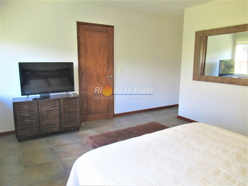 Rincón Del Indio Oportunidad!- Ref: 10437