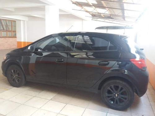 Chevrolet Onix 2015 1.0 Seleção 5p