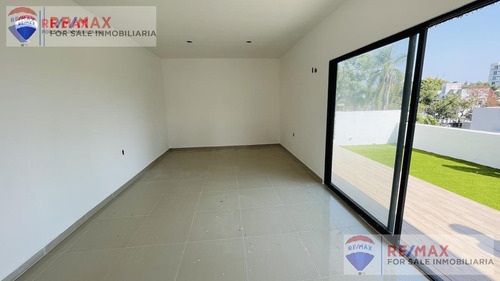 Pre-venta De Casa En Cuernavaca, Col. Acapatzingo, Cuernavacaclave 4205