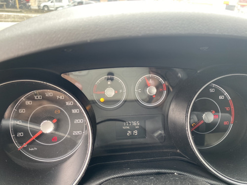 Fiat Punto 1.4 ATTRACTIVE 8V FLEX 4P MANUAL