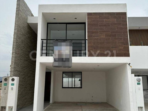 Casa En Venta En Punta Diamante, Soledad, Slp.