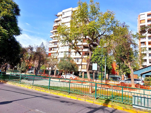 Venta De Casa Con Aptitud Comercial - Plaza Ñuñoa