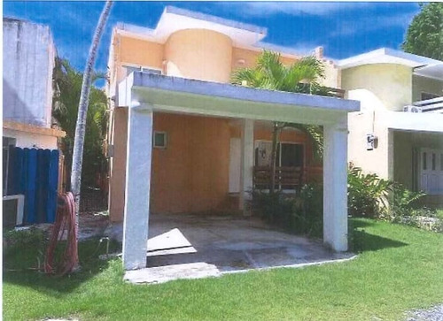 Vendo Villa De 3hab/141.48 Mt2 De 2 Niveles, Juan Dolio. 