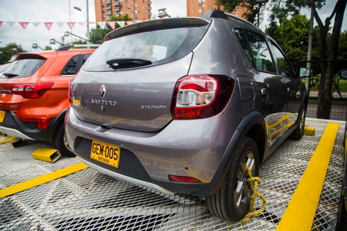 Renault Sandero Stepway Intens 1.6cc At