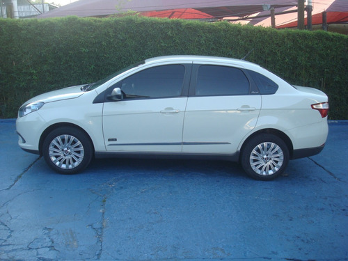Fiat Gran Siena Essence 1.6 Dualogic 4p 2015