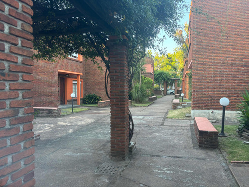 Millan Barrio Privado Máxima Seguridad 2 Baños Patio Jardín