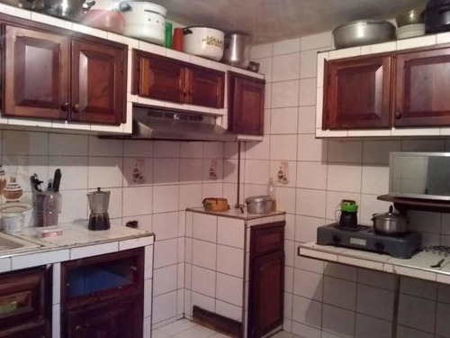 Imagen 27 de 30 de Casa En Venta Obelisco, Dos Niveles, Todos Los Servicios. Excelente Ubicación. Inf. 0424-5620928 Flex 22-14184 Z25