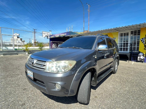 Toyota Fortuner 4x4