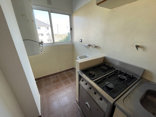 Imagen 6 de 11 de Venta - 3 Ambientes En Barrio La Coca Cola Con Escritura!