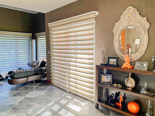 Imagen 3 de 11 de Venta De Imponente Casa, Saint Thomas Norte, Canning.