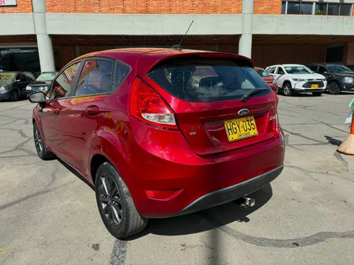 Ford Fiesta 1.6 Hatchback Mecánica