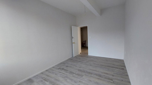 Imagen 9 de 15 de Apartamento En Venta De 2 Dormitorios En Centro - Reciclado