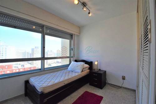 Imagen 15 de 17 de Apartamento En Peninsula, 3 Dormitorios *