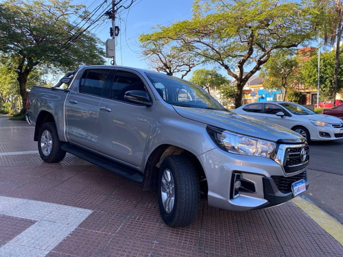 Toyota Hilux 2.4 Dc 4x2 Tdi Sr L20 2020