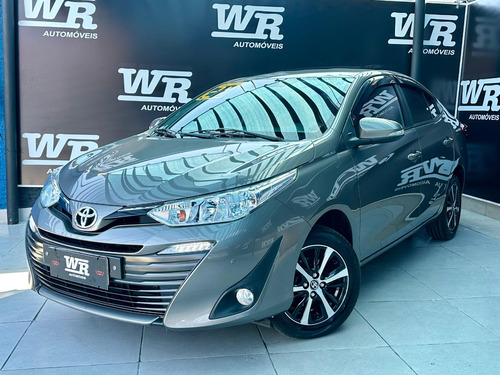 Toyota Yaris Sedán 1.5 conect sedan