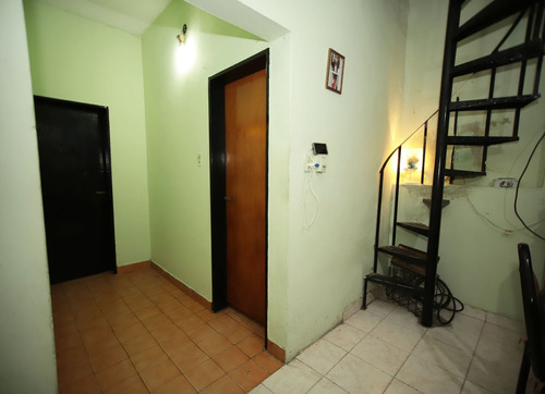 Imagen 9 de 30 de Venta Casa 5 Ambientes Patio Tablada Permuta