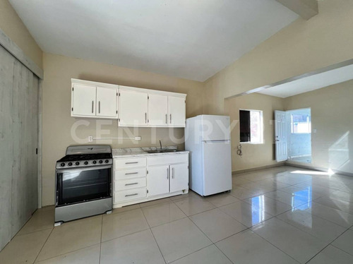Rar-1404 Renta Departamento 2 Recámaras En Col Buena Vista