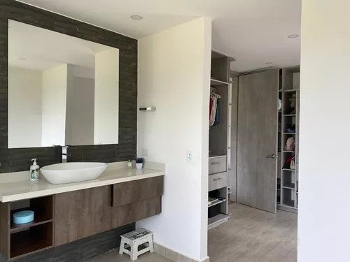 Encantadora Finca En Venta Llanogrande