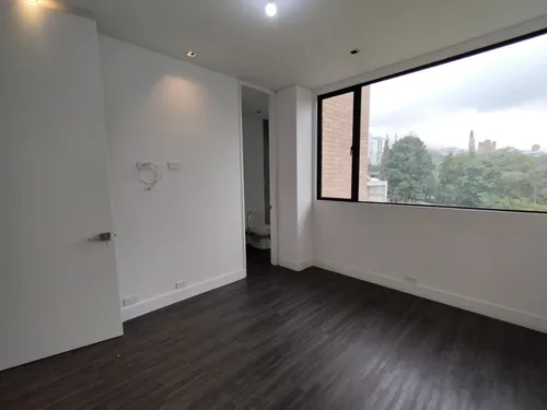 Apartamento En Venta En Los Balsos. Cod V17044