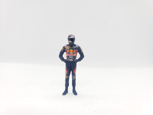 Vettel Red Bull 2012 Campeon F1 1/43 Piloto Figura