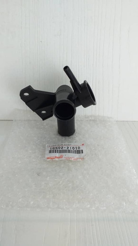 Imagen 4 de 4 de Toma De Agua Del Radiador Yaris 99-05 / 16502-21010
