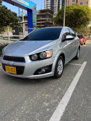 Chevrolet Sonic 1.6 Lt 5 p