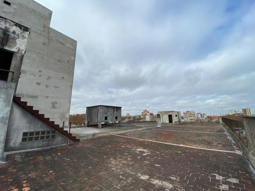 Terreno Doble Frente En Venta Sobre Av San Martin, Paternal - 4.300m2 Vendibles