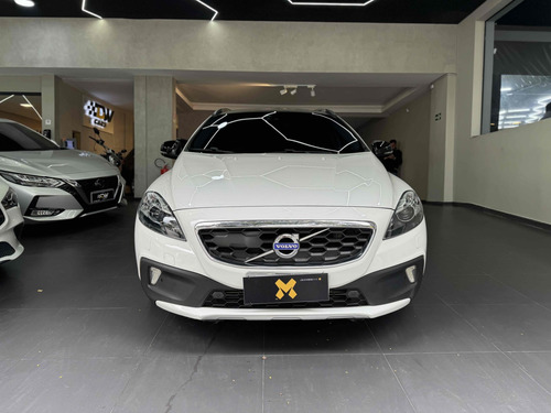 Volvo V40 2.0 T5 CROSS COUNTRY AWD TURBO GASOLINA 4P AUTOMÁTICO