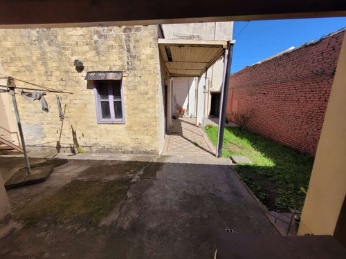 Casa En Venta En Remedios De Escalada Este