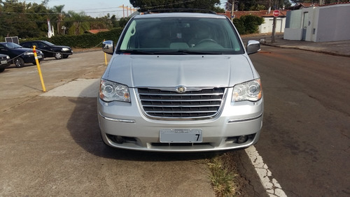 Chrysler Town & Country Limited 3.8 V6 Modelo 2009