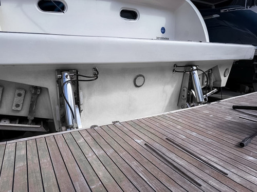 Ferretti 55 / 2002 Com Motores Volvo D13-900