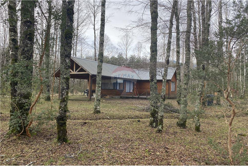 Parcela 8.700 M2 Con 6 Cabañas Equipadas Pucon