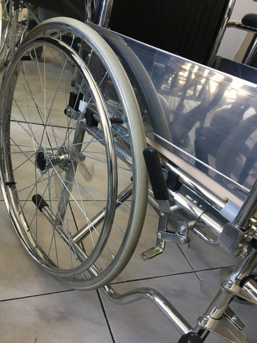 Imagen 5 de 10 de Silla De Ruedas En Hierro Con Inodoro Desmontable Nueva Gtia