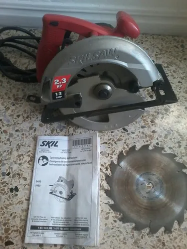 Sierra Circular Skilsaw . 2.3 Hp (Usado)