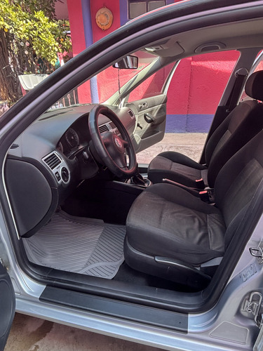 Volkswagen Jetta 2.0 Europa Std 5vel Mt