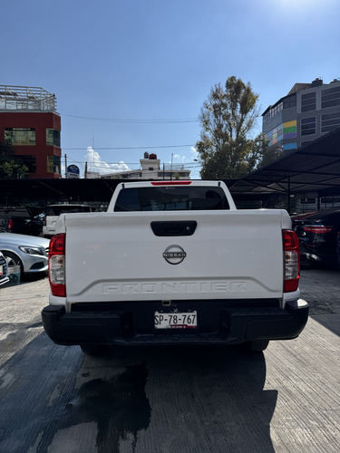 Nissan Frontier 2.5 Se Dc 4X2 Mt
