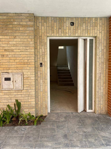 Imagen 4 de 24 de Yackeline Tovar 04145831984 Vende Townhouse Codigo 142742 Obra Gris Colinas Del Rocio