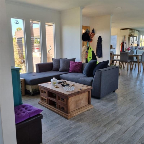 Imagen 12 de 22 de A Minutos De Frutillar Se Vende Linda Y Cómoda Casa