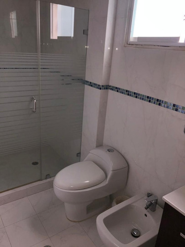 Imagen 11 de 14 de Hermosa Quinta En Venta, Urbanización San Luis.