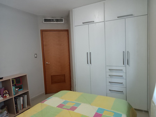 En Venta Town House En Naguanagua Residencias Villa Nueva. St