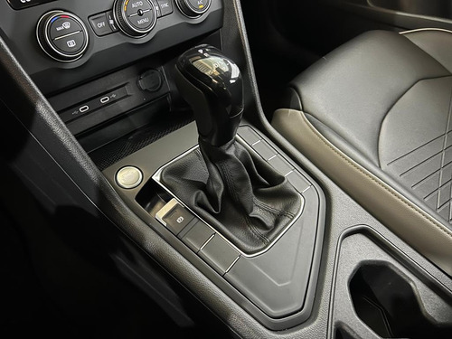 Volkswagen Taos 1.4 250 TSI TOTAL FLEX COMFORTLINE AUTOMÁTICO
